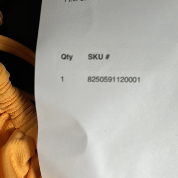 Old navy woman swim top. Brand new - Picture 4 of 4